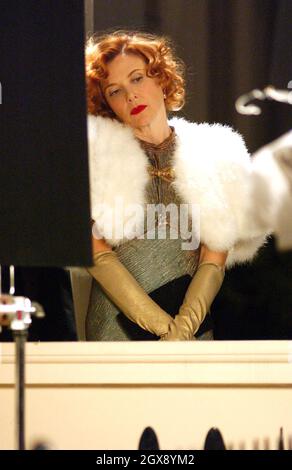 Jeremy Iron and ANNETTE BENING FILMING BEING JULIA A MOVIE BASED ON W. SOMERSET MAUGHAM'S NOVEL.            Stock Photo