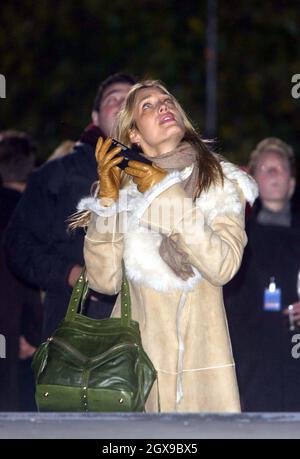 David Blaine's girlfriend, model Manon von Gerkan,  during his last minutes in his box before being released . The illusionist spent 44 days and nights suspended above the ground by the Thames without any food. He was just allowed to drink water. Blaine has been battling with palpitations and breathing difficulties. Stock Photo