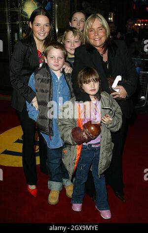 Linda Robson and children at the Premiere of 'Peter Pan' in Leicester Square, London. Stock Photo