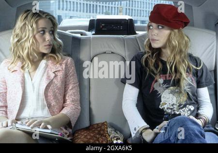 Ashley Olsen and Mary-Kate Olsen staring in the comedy New York Minute Stock Photo