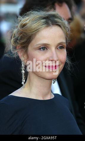 Julie Delpy at the premiere of Bad Santa, part of the Cannes film Festival 2004. Doug Peters/allactiondigital Stock Photo