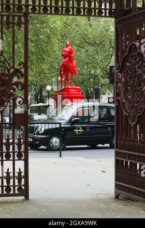 Sculpture students at the Royal College of Art encouraging Londoners to look again at some of the capital's sights.   Stock Photo