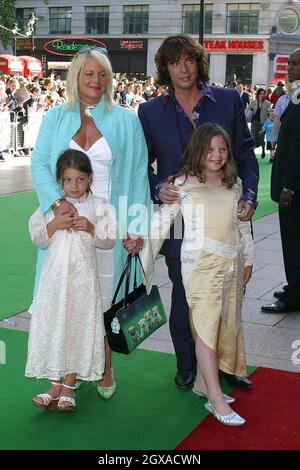 Laurence Llewelyn-Bowen with wife and family attending the UK film premiere of Shrek 2 in  Leicester Square, London. Stock Photo