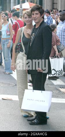 Mischa Barton and boyfriend shopping in SoHo, NYC. Stock Photo