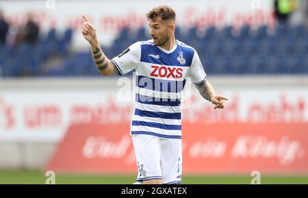 Duisburg, Deutschland. 02nd Oct, 2021. firo: 02.10.2021, soccer ball, 3rd Bundesliga, season 2021/2022, MSV Duisburg - SV Meppen 0: 1 Dominik Schmidt, gesture, MSV/dpa/Alamy Live News Stock Photo