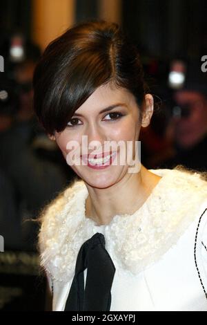 Audrey Tautou arrives at the UK premiere of A very long engagement at the Odeon West End in Leicester Square Stock Photo