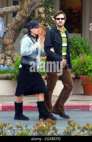 A very pregnant Courteney Cox Arquette with her husband David shopping in Malibu. Stock Photo