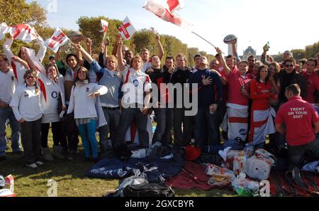 English fans descend on Paris for the Rugby World Cup final between England and South Africa on October 20, 2007. Stock Photo