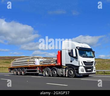 HGV. Hi-Way Services Limited. M6 Motorway, Southbound. Shap, Cumbria, England, United Kingdom, Europe. Stock Photo