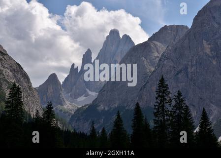 From the upper part of the Val Fiscalina foreground on the peaks of the Croda dei Toni 3094 meters high Stock Photo