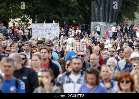 Ljubljana, Slovenia. 29th Sep, 2021. Protesters seen gathering at the Republic square during the demonstration.Thousands of people protested against the government, covid measures, wearing masks, vaccines and RVT green pass (Recovered-Vaccinated-Tested) condition in Ljubljana, Slovenia. (Credit Image: © Luka Dakskobler/SOPA Images via ZUMA Press Wire) Stock Photo