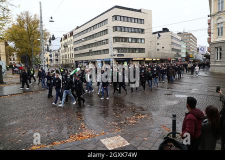 Hammarby fans on Drottninggatan Sunday's match in Allsvenskan between IFK Norrköping-Hammarby IF at Platinumcars Arena, Norrköping, Sweden 3 October 2021. Stock Photo