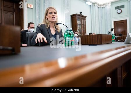 Washington, DC, USA. 5th Oct, 2021. Former Facebook employee and whistleblower Frances Haugen testifies during a Senate Committee on Commerce, Science, and Transportation hearing entitled 'Protecting Kids Online: Testimony from a Facebook Whistleblower' on Capitol Hill on Tuesday, Oct. 05, 2021 in Washington, DC. Credit: Jabin Botsford/Pool Via Cnp/Media Punch/Alamy Live News Stock Photo