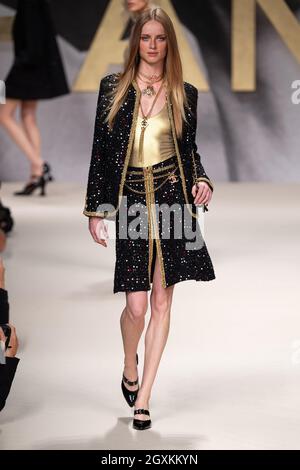 Paris, France. 05th Oct, 2021. Model on the runway at the Chanel fashion  show during Spring/Summer 2022 Collections Fashion Show at Paris Fashion  Week in Paris, France on October 5, 2021. (Photo