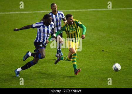 West Bromwich Albion's Hal Robson-Kanu and Sheffield Wednesday's Dominic Iorfa battle for the ball Stock Photo