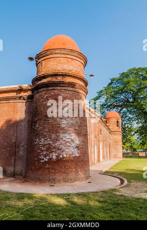 Sixty Dome Mosque Sha Gombuj Moshjid or Shait Gumbad mosque in Bagerhat, Bangladesh Stock Photo