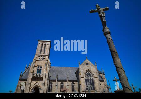 Saint-Yves village church with cemetery, Louannec, Cotes-d'Armor, Brittany, France Stock Photo