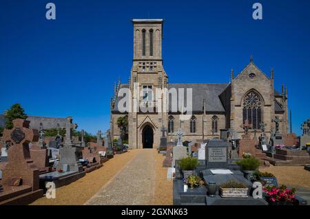 Saint-Yves village church with cemetery, Louannec, Cotes-d'Armor, Brittany, France Stock Photo