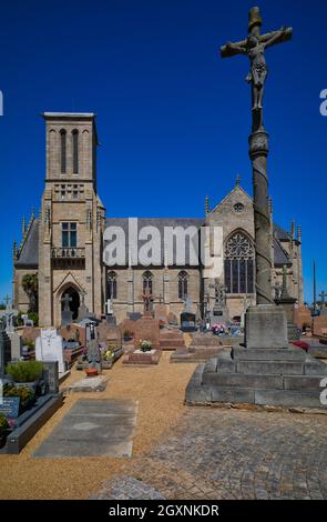 Saint-Yves village church with cemetery, Louannec, Cotes-d'Armor, Brittany, France Stock Photo