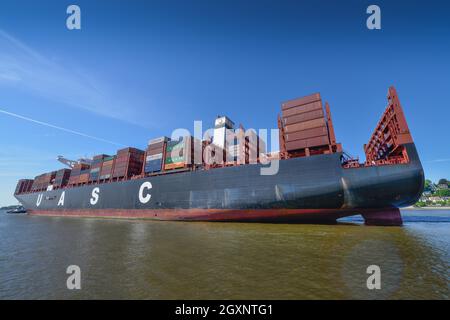 Container ship, UASC Linah, Elbe, Hamburg