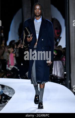 Model on the runway at the Louis Vuitton fashion show during Spring/Summer  2021, Paris Fashion Week in Paris, France on October 5, 2020. (Photo by  Jonas Gustavsson/Sipa USA Stock Photo - Alamy