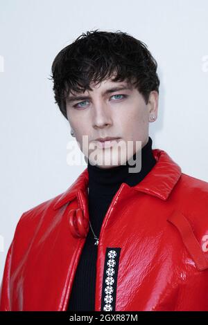 Cody Fern arriving to the Louis Vuitton show as part of Fall/Winter  2020/201 Fashion Week in Paris, France on March 3, 2020. Photo by Denis  Guignebourg/ABACAPRESS.COM Stock Photo - Alamy
