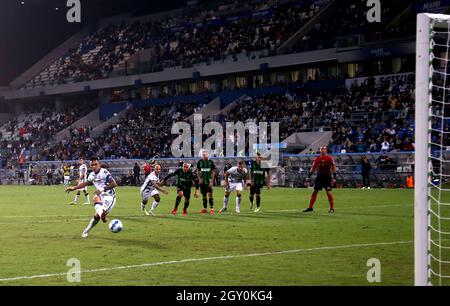 REGGIO NELL'EMILIA, ITALY - OCTOBER 02: Lautaro Martinez of FC Internazionale scores his penalty Goal ,during the Serie A match between US Sassuolo v FC Internazionale at Mapei Stadium - Citta' del Tricolore on October 2, 2021 in Reggio nell'Emilia, Italy. (Photo by MB Media) Stock Photo