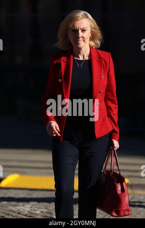 MANCHESTER, UK. OCT 6TH Liz Truss MP, Foreign Secretary, on day four of the Conservative Party Conference at Manchester Central, Manchester on Wednesday 6th October 2021. (Credit: MI News) Credit: MI News & Sport /Alamy Live News Stock Photo