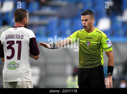 REGGIO NELL'EMILIA, ITALY - SEPTEMBER 26: Italian Referee Antonio Giua ,reacts during the Serie A match between US Sassuolo and US Salernitana at Mapei Stadium - Citta' del Tricolore on September 26, 2021 in Reggio nell'Emilia, Italy. (Photo by MB Media) Stock Photo