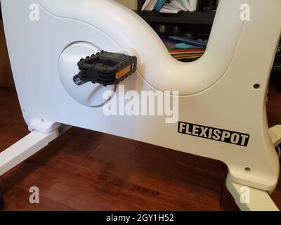 United States. 15th Sep, 2021. Pedal elements of Flexispot Deskcise stationary bicycle desk, Lafayette, California, September 15, 2021. (Photo by Smith Collection/Gado/Sipa USA) Credit: Sipa USA/Alamy Live News Stock Photo