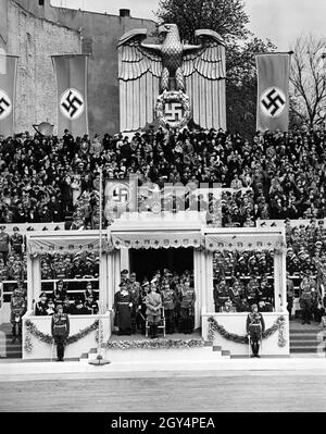 In the middle box, from left, Hermann Göring, Erich Raeder, Adolf Hitler, Walther von Brauchitsch and Wilhelm Keitel. In the left-hand box, from left: Joachim von Ribbentrop, Slovakian Interior Minister Durcanski and Slovakian Prime Minister Tiso. In the right-hand box, from left: Joachim von Neurath and the Czech President Emil Hacha. [automated translation] Stock Photo