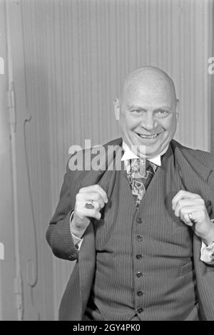 Der deutsche Schauspieler Ludwig Schmitz, Deutschland 1930er Jahre. German actor Ludwig Schmitz, Germany 1930s. Stock Photo