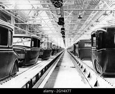 Assembly line production at a Ford plant in Detroit. [automated translation] Stock Photo