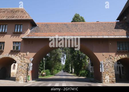 Gateway, in the Transylvanian style, to Kos Karoly Square in the residential suburb of Wekerle, Kispest, Budapest, Hungary Stock Photo