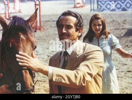 Profumo di donna  Scent of a woman Year: 1974 - Italy Vittorio Gassman , Marisa Volonnino Director: Dino Risi Stock Photo