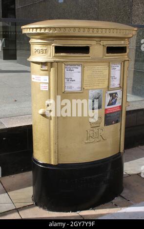 Meadow Foundry double pillar box painted Gold to celebrate Nicola Adams boxing Women's flyweight Gold Medal at London 2012 olympic games in London. Stock Photo