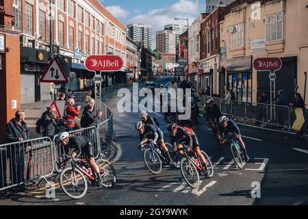 Walsall, UK. 5th October 2021, AJ Bell Womens Cycling Tour, Stage 2, Walsall to Walsall. Amy Pieters (stage winner) takes the bend with 300 metres to go. Credit: Action Plus Sports Images/Alamy Live News Stock Photo