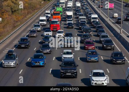 MOSCOW, RUSSIA - OCTOBER 06, 2021: Many kilometers traffic jam of cars on the Moscow ring road. Stock Photo