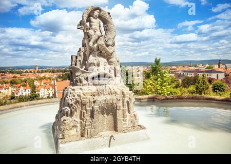 Kloster Michaelsberg Brunnen mit Blick auf Bamberg Oberfranken Bayern Stock Photo