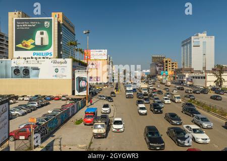 LEBANON, MOUNT LEBANON, BOURJ HAMMOUD, HEAVY TRAFFIC ON THE 51M HIGHWAY BETWEEN BEIRUT AND JOUNIEH (2X5 LANE HIGHWAY) Stock Photo