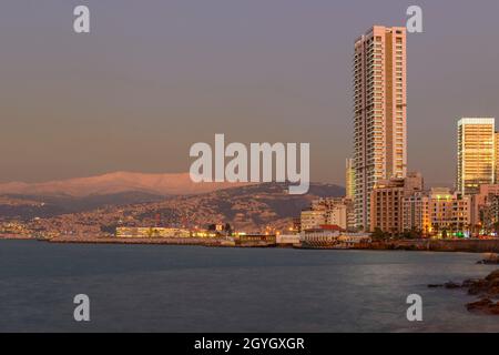 LEBANON, BEIRUT, DAR MREISSE, BEIRUT CORNICHE AT DUSK Stock Photo