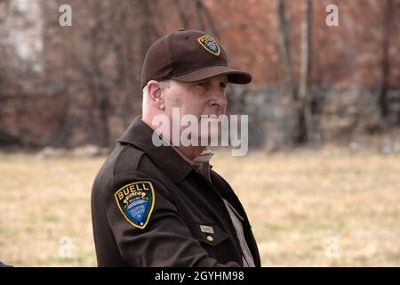 JEFF DANIELS in AMERICAN RUST (2021), directed by JOHN DAHL, DARNELL MARTIN and CRAIG ZISK. Credit: Platform One Media / Boat Rocker Studios / Album Stock Photo