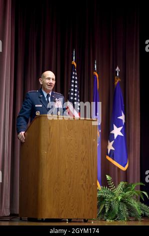 U.S. Air Force Gen. Mike Holmes, the commander of Air Combat Command, speaks at the graduation ceremony of Specialized Undergraduate Pilot Training Class 20-06/07 Jan. 24, 2020, on Columbus Air Force Base, Mississippi. Holmes graduated from Columbus AFB as a student pilot in 1982 and later became the 14th Operations Group commander at Columbus AFB from 2002-2004. (U.S. Air Force photo by Senior Airman Keith Holcomb) Stock Photo