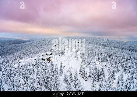 Wintertime forest landscape around Poacher Rocks, Czech: Pytlacke kameny, in Jizera Mountains, Czech Republic Stock Photo