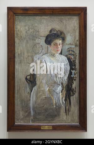 Unfinished painting 'Portrait of Margarita Kirillovna Morozova' by Russian Impressionist painter Valentin Serov (1910) on display at the exhibition 'Icons of Modern Art from the Morozov Collection' in the Fondation Louis Vuitton in Paris, France. Margarita Kirillovna Morozova, née Mamontova (1873-1958) was a wife of Russian art collector Mikhail Abramovich Morozov. The exhibition devoted to the Morozov Collection runs till 22 February 2022. Stock Photo