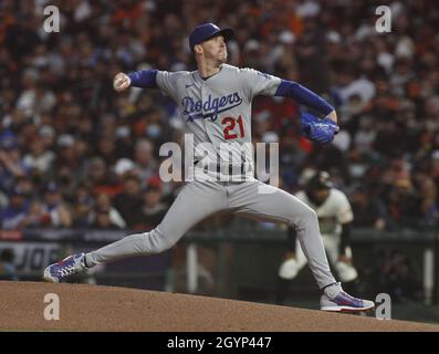 Los Angeles Dodgers pitcher Walker Buehler (21) pitches the ball during an  MLB regular season game against the Arizona Diamondbacks, Saturday, July 10  Stock Photo - Alamy