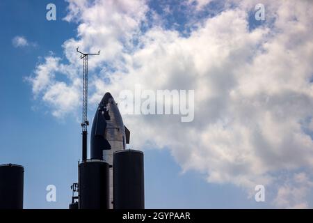 Starship waiting, while being prepped to launch at the SpaceX Launch Facility, Boca Chica, Texas. Stock Photo