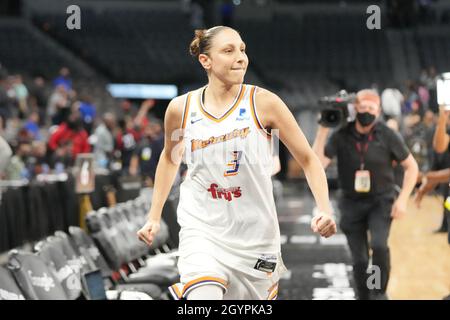 Las Vegas, USA. 08th Oct, 2021. LAS VEGAS, NV - OCTOBER 8: Phoenix Mercury guard Diana Taurasi (3) during game 5 of the WNBA semifinals between the Las Vegas Aces and the Phoenix Mercury on October 8, 2021, at Mandalay Bay Events Center in Paradise, USA. (Photo by Louis Grasse/PxImages) Credit: Px Images/Alamy Live News Stock Photo