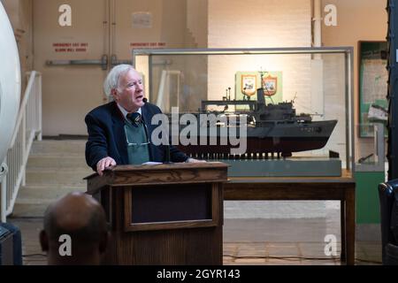 Bathyscaphe trieste fotografías e imágenes de alta resolución - Alamy