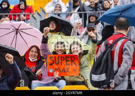 Tuzla, Turkey. 09th Oct, 2021. Max Vertsappen?s fans during the Formula 1 Rolex Turkish Grand Prix 2021, 16th round of the 2021 FIA Formula One World Championship from October 8 to 10, 2021 on the Istanbul Park, in Tuzla, Turkey - Photo François Flamand / DPPI Credit: DPPI Media/Alamy Live News Stock Photo